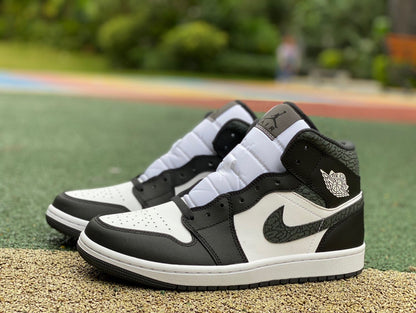 AJ1 MID Panda Elephant