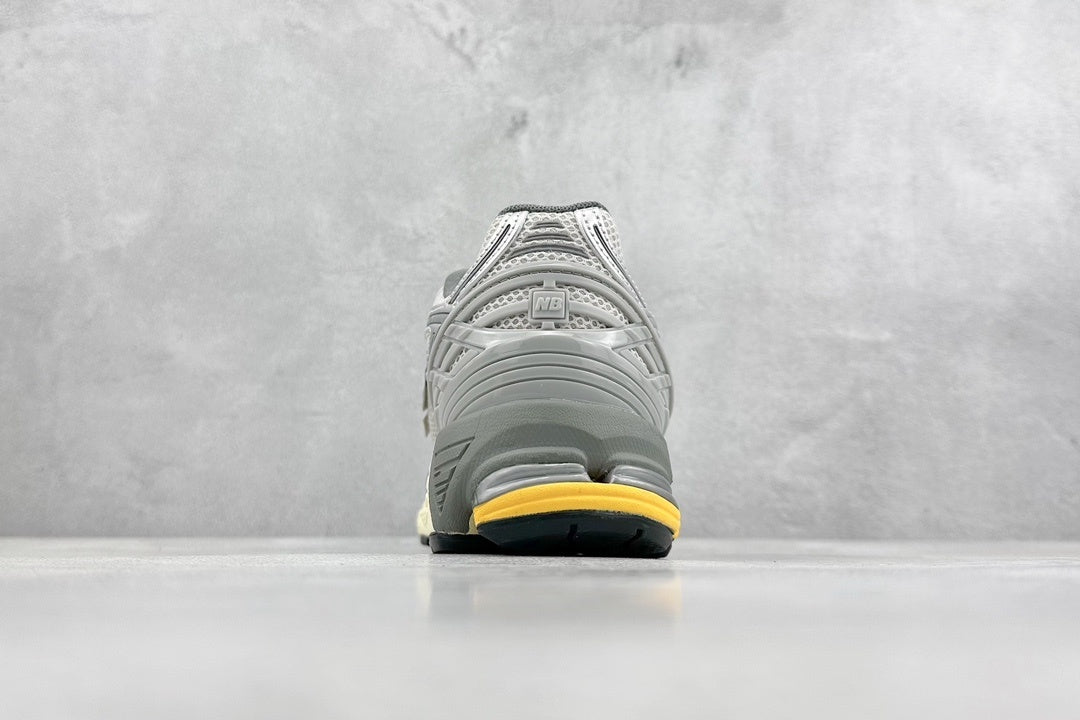 1906 Vintage Grey