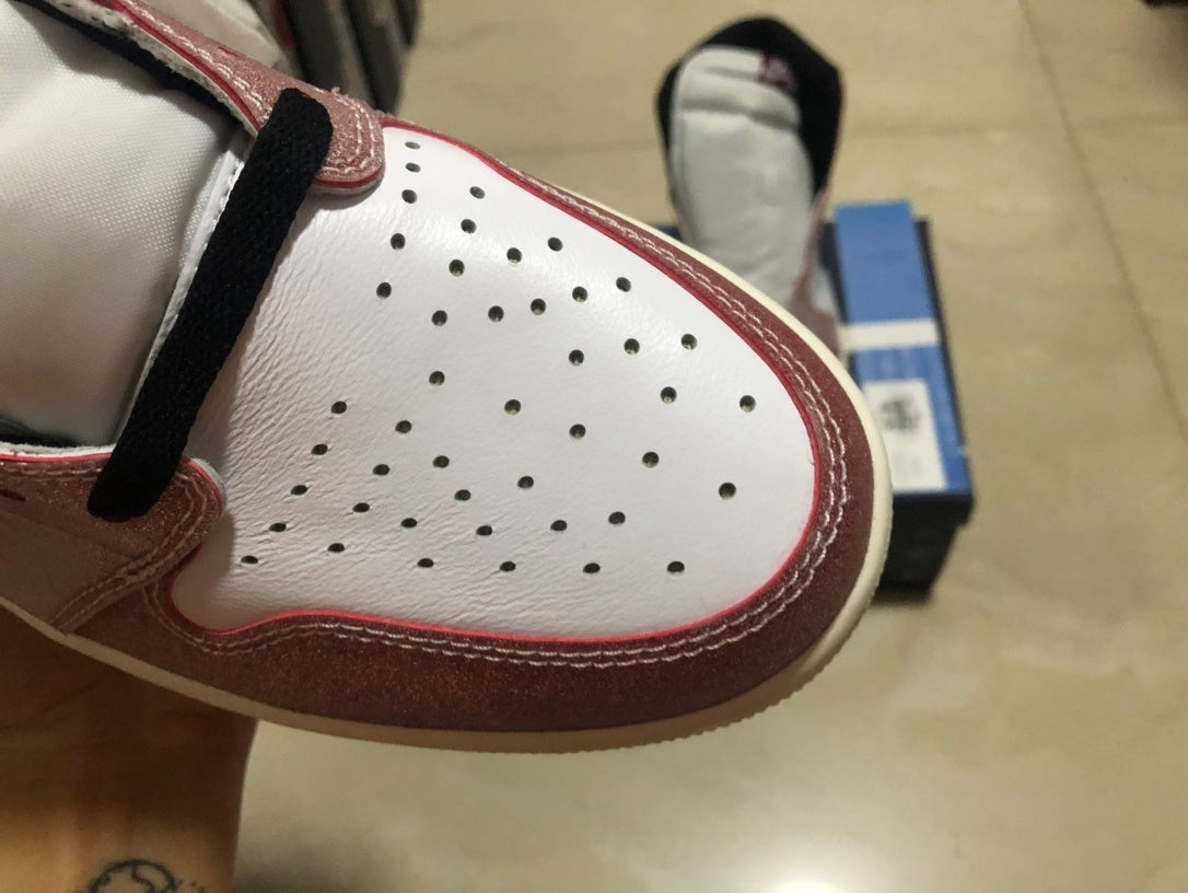 AJ1 High Trophy Room