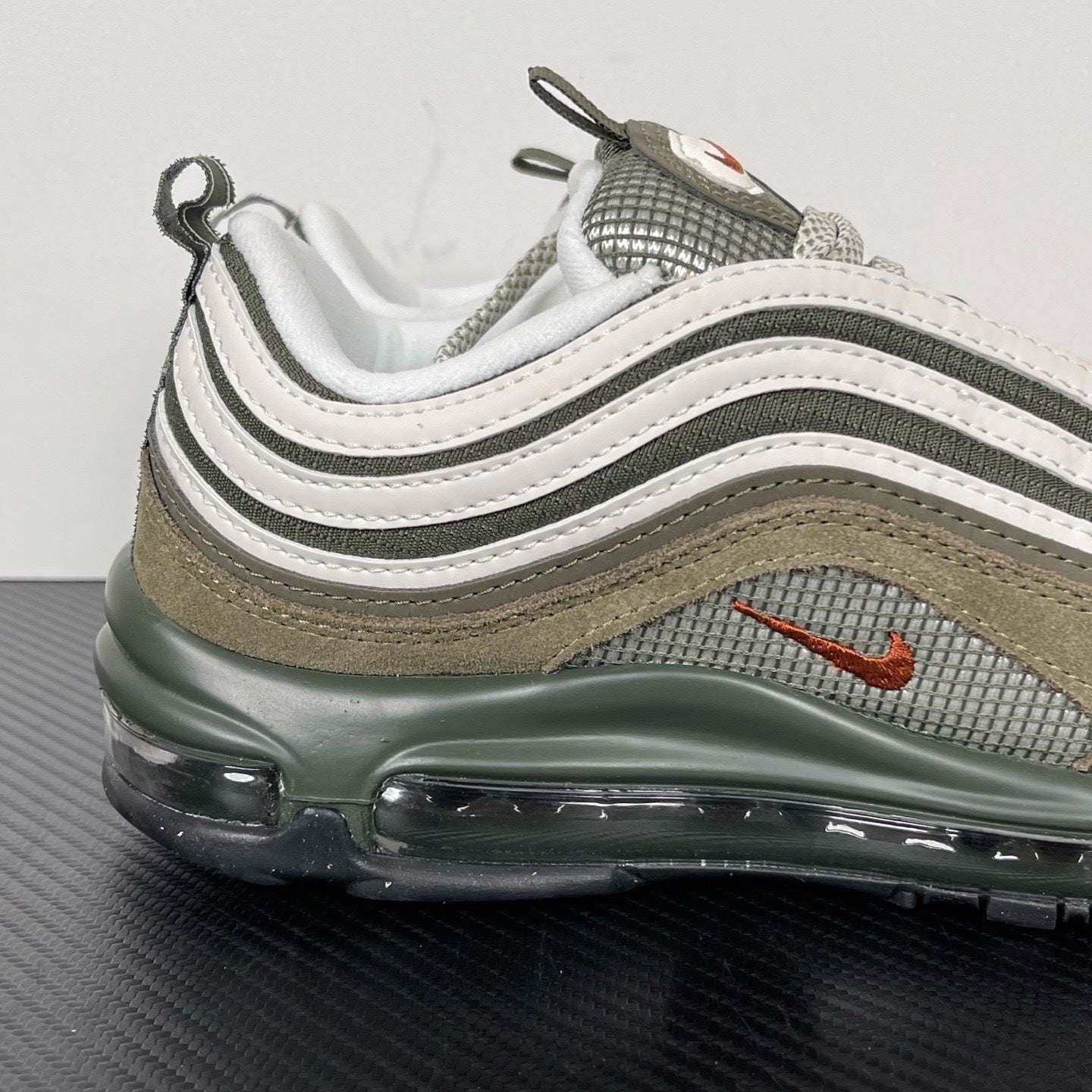 97 Olive Cream
