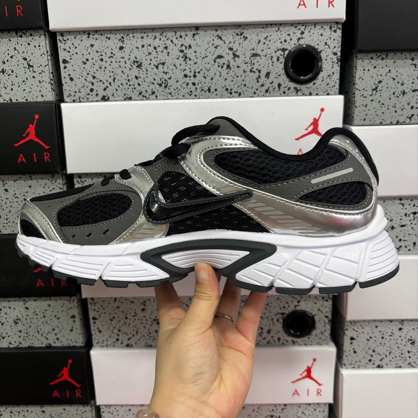 V5 RNR Smoke Grey