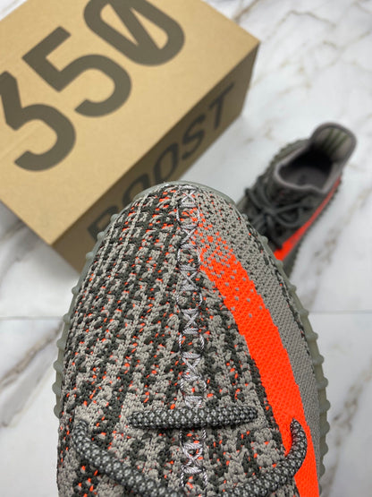 Boost 350 Beluga