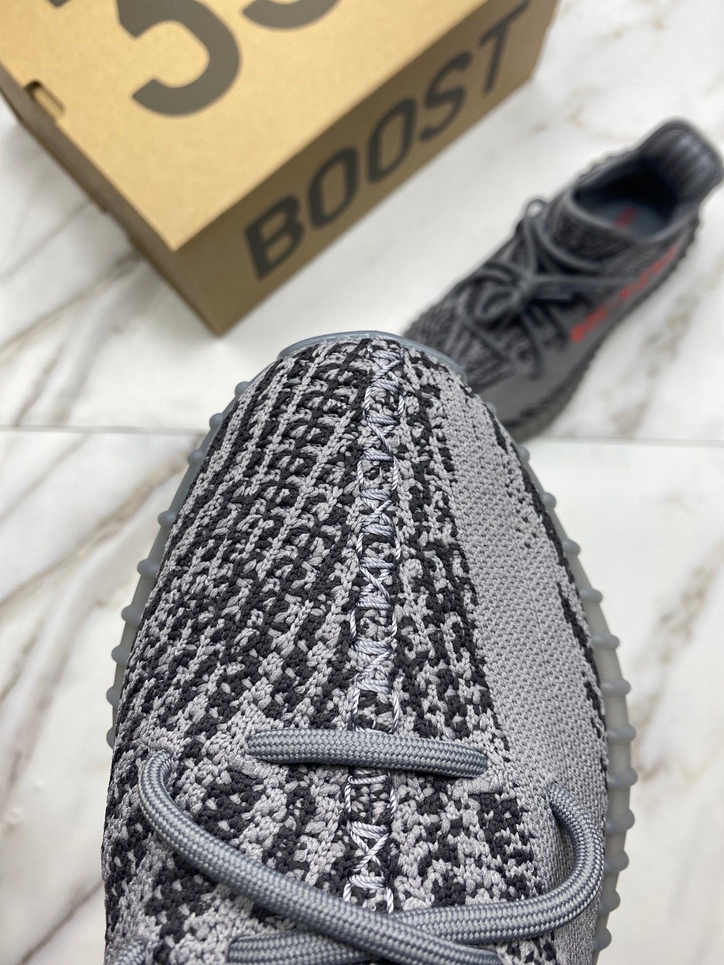 Boost 350 Beluga