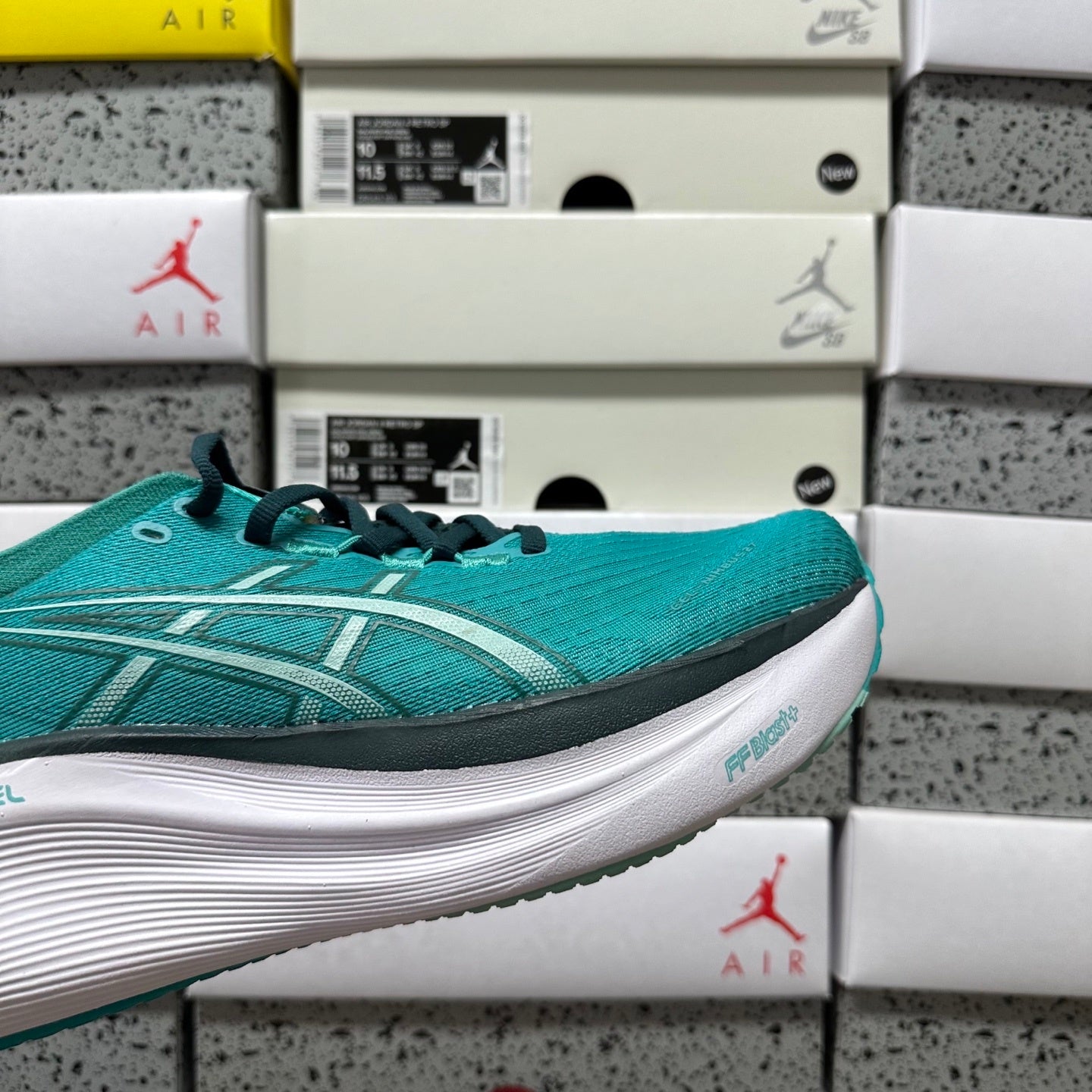 GEL-NIMBUS 27 Wave Teal/Sexon Green