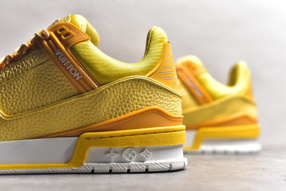 Trainer Yellow