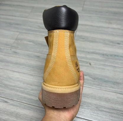 Bota Timber