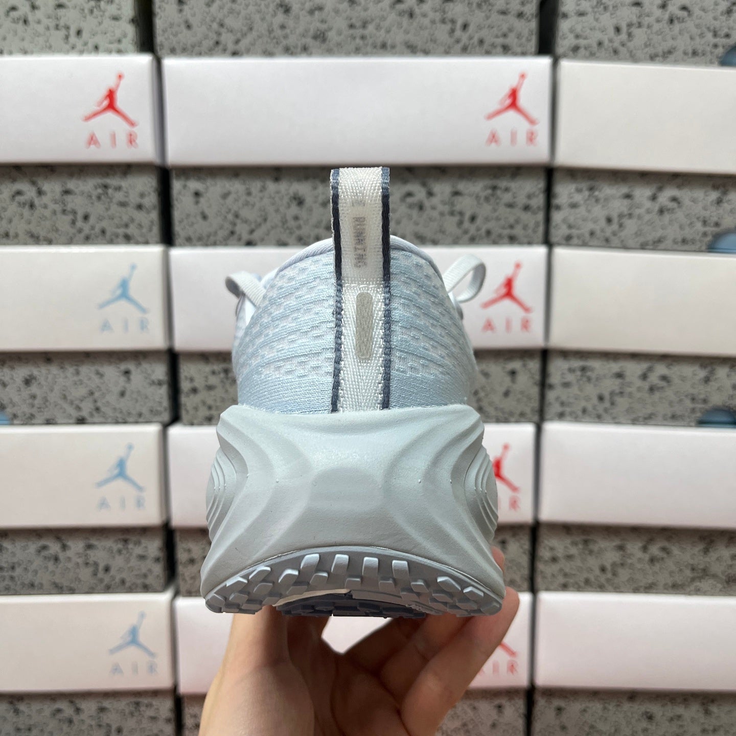 Vomero Plus Football Grey