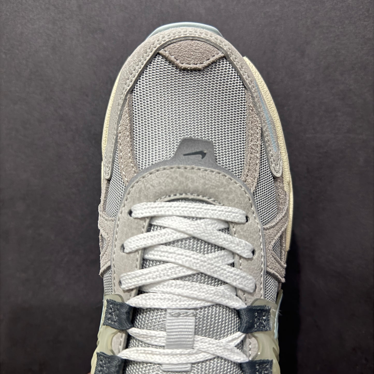 V2K Run Light Bone