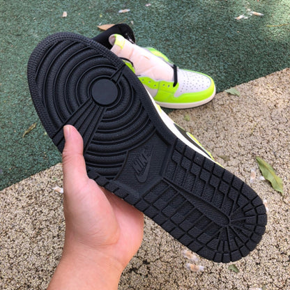 AJ1 High Volt