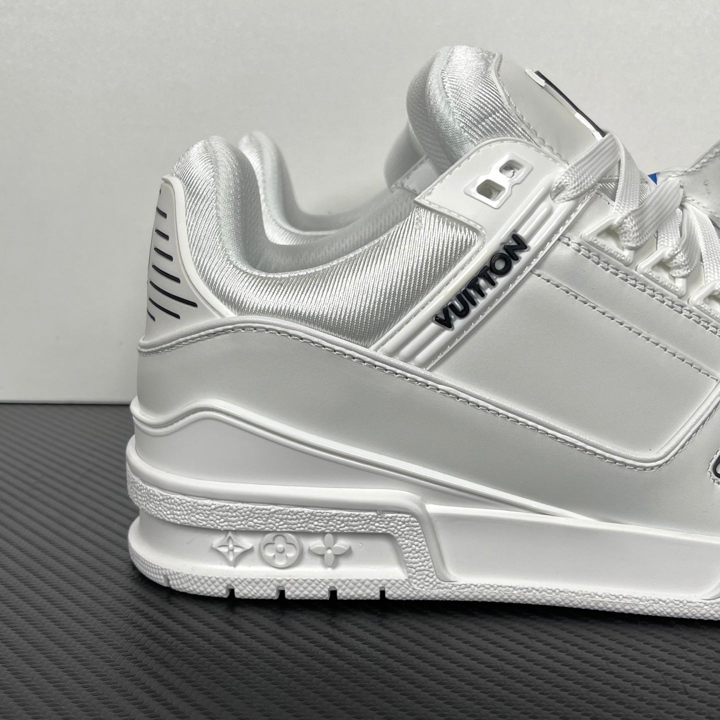 Trainer White