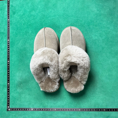 UGG