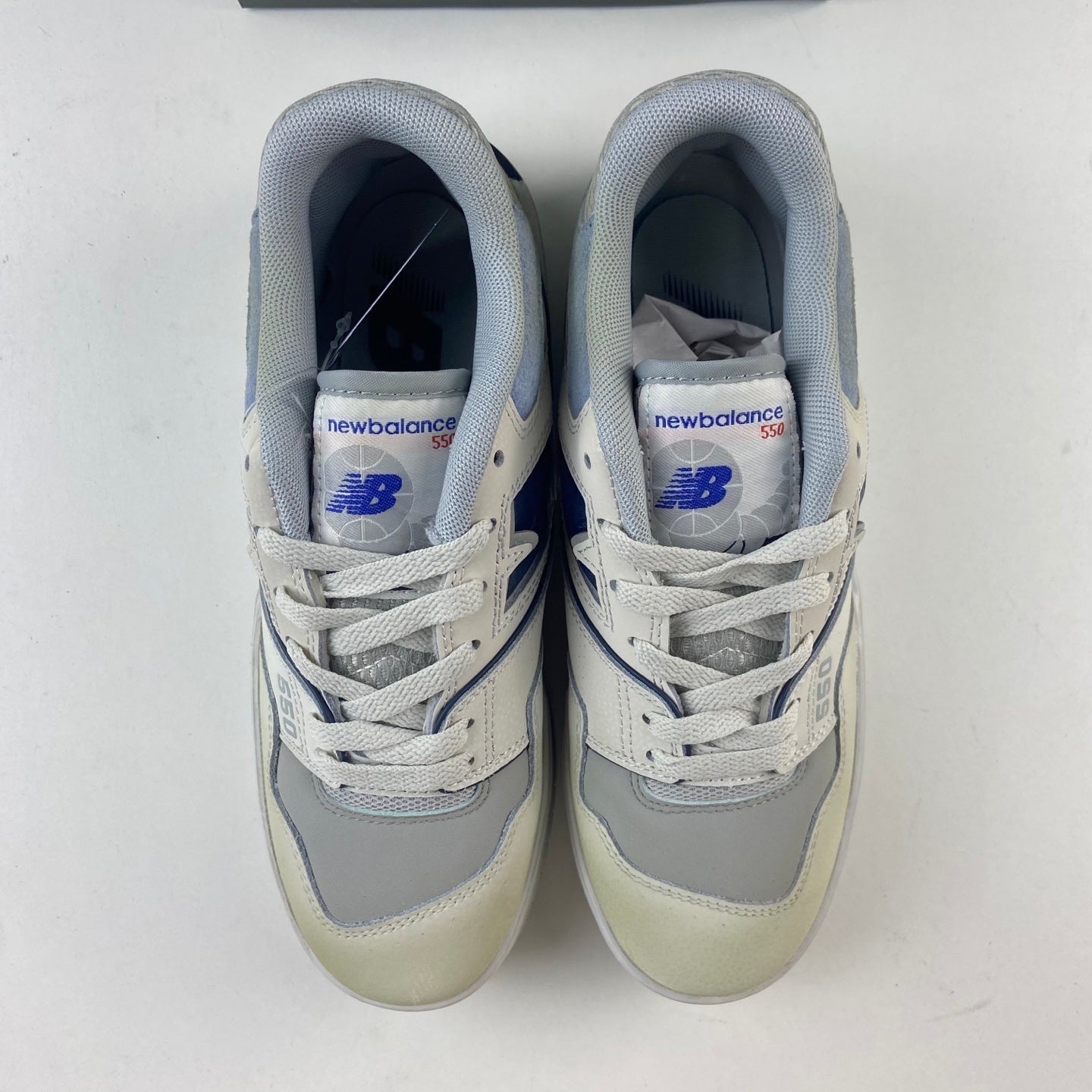 550 Old Blue and White