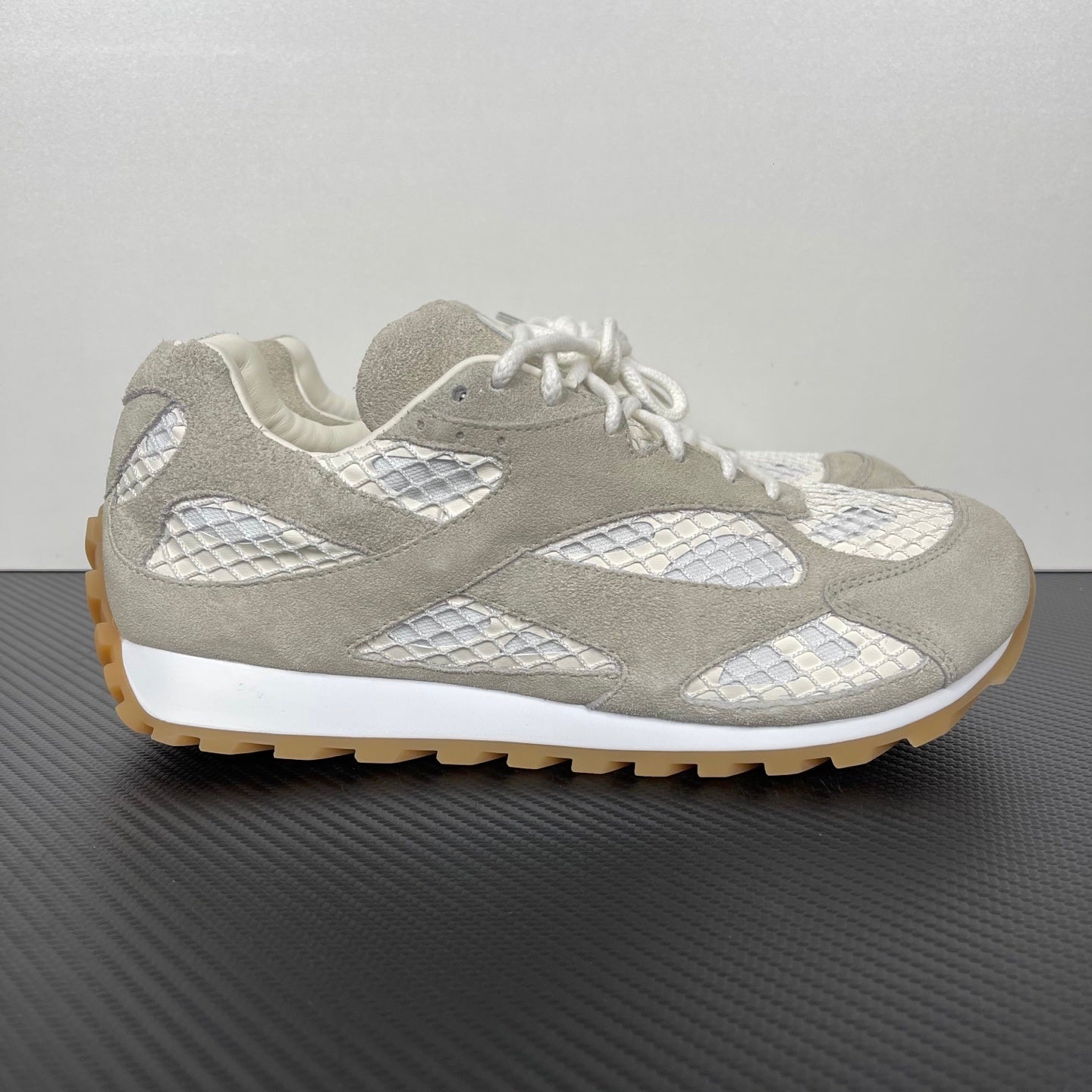 BV Orbit White and Grey