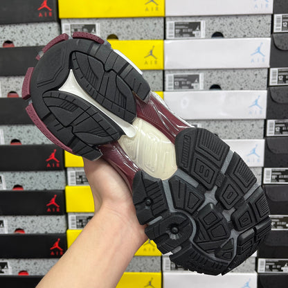 BLG Runner 7.0 White/Begundy/Grey
