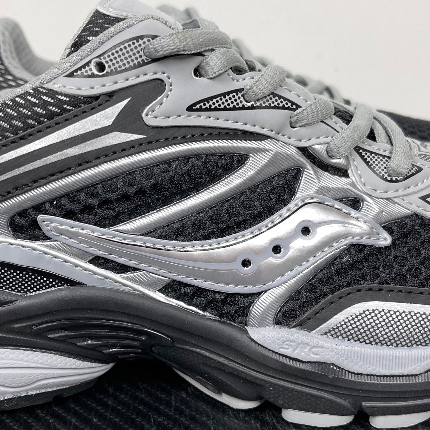 Sau Black and Silver