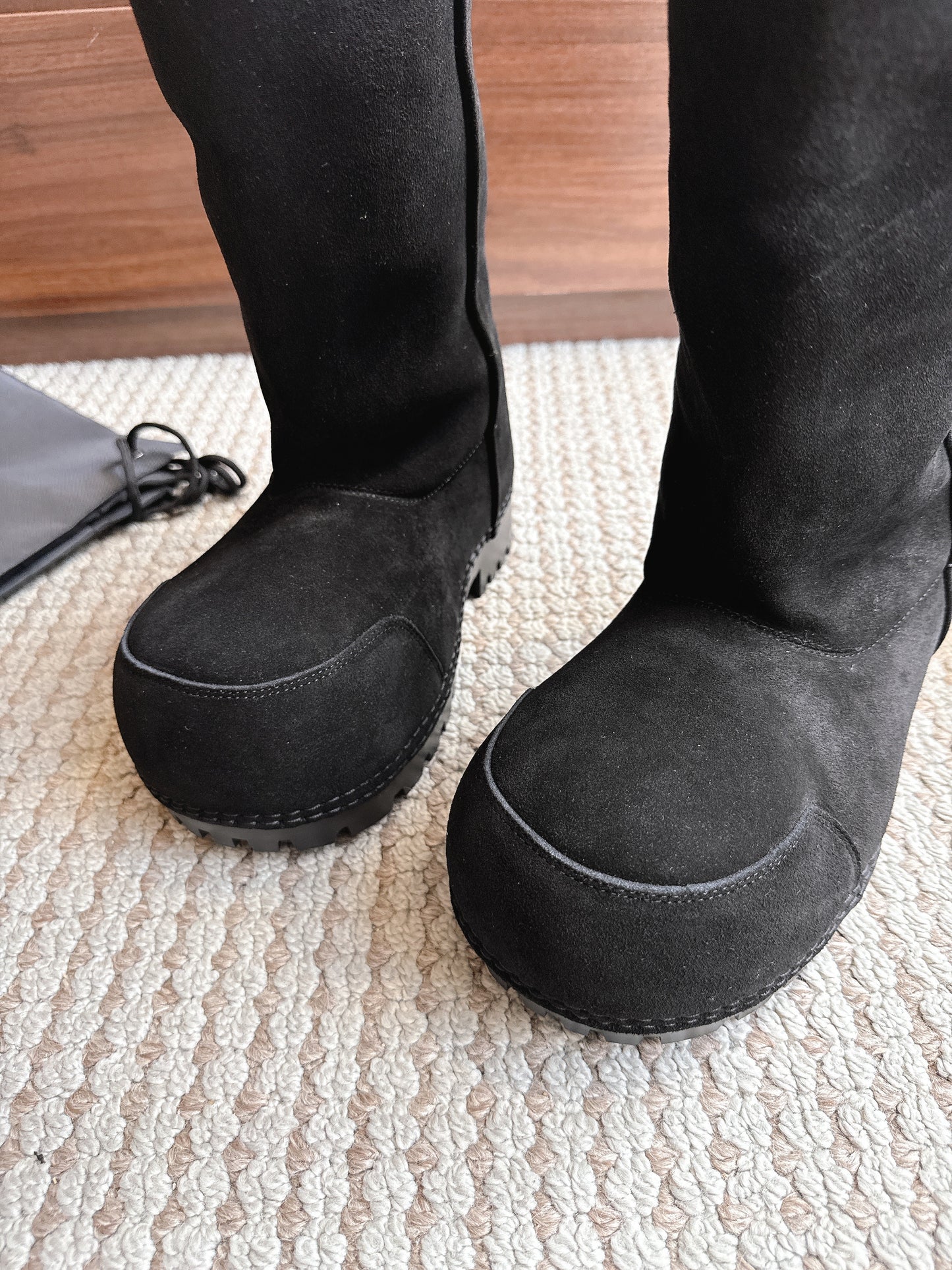 BLG Alaska fur suede boots Black