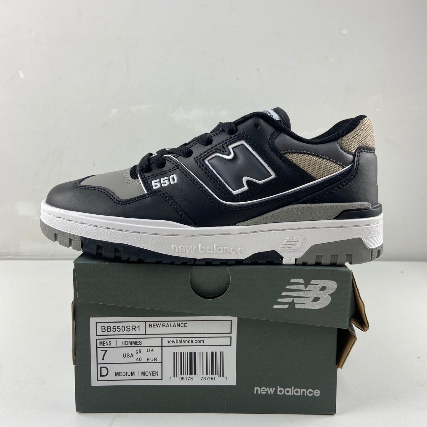 550 Black and Grey