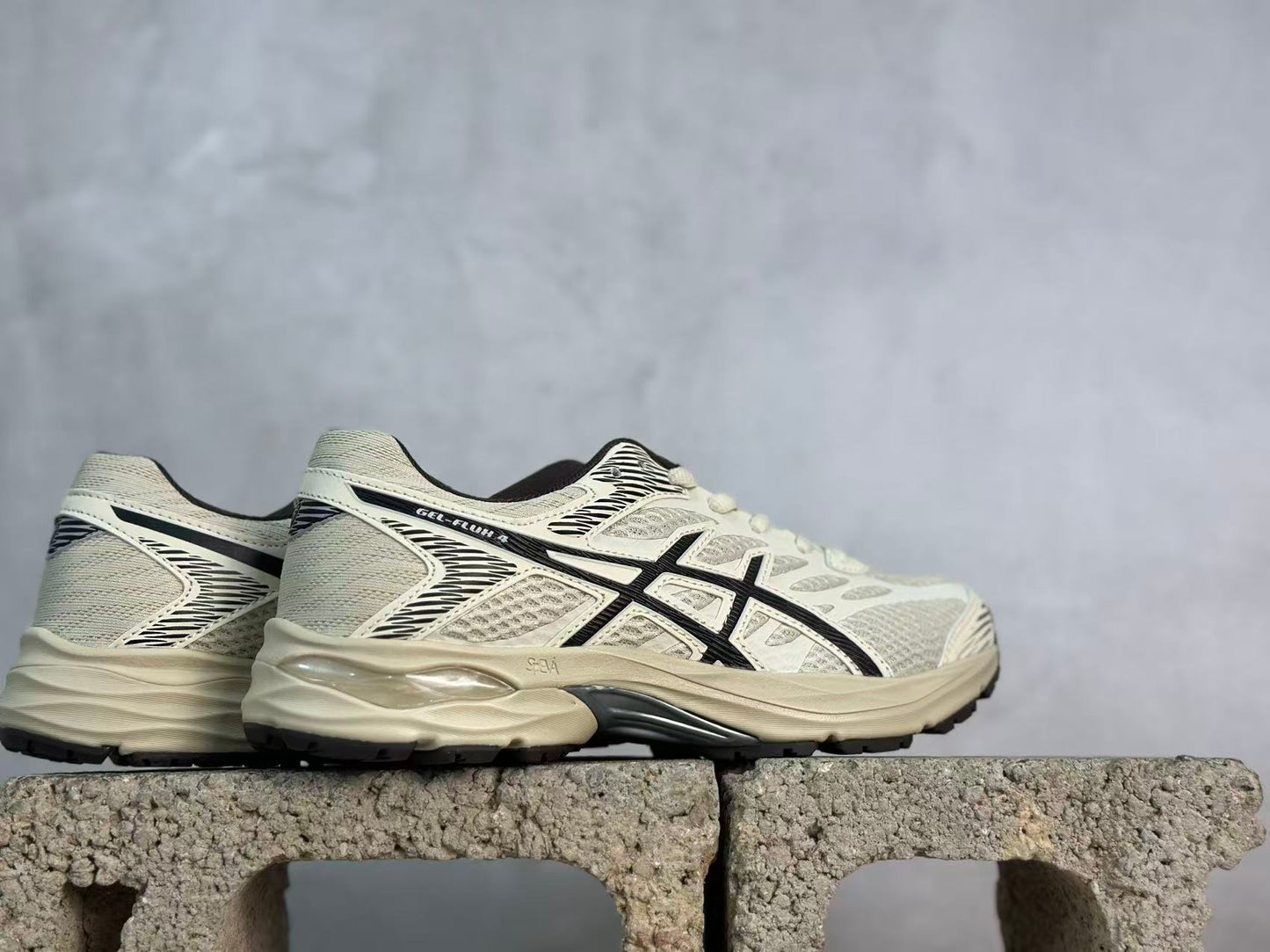 GEL-FLUX 4 Cream Brown
