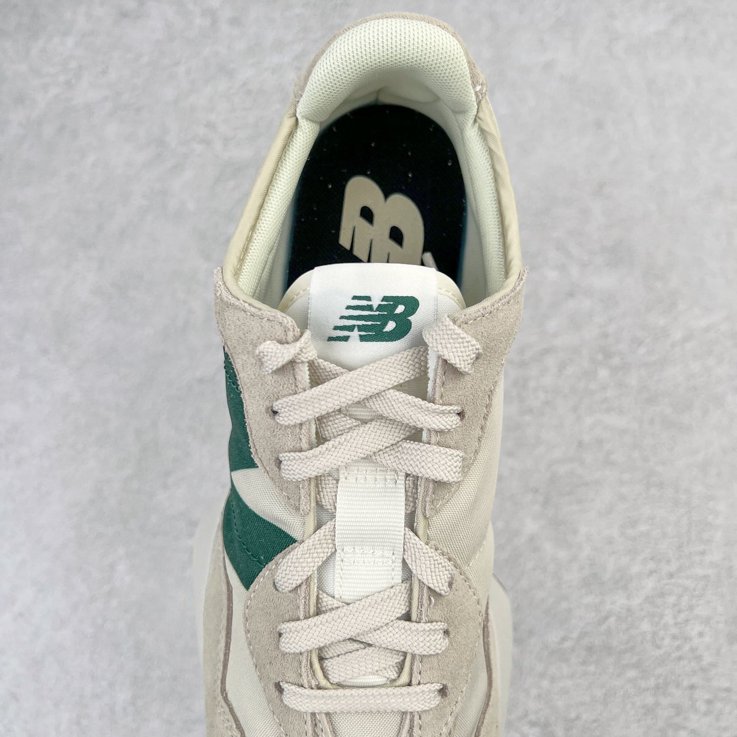 327 Creme e Verde