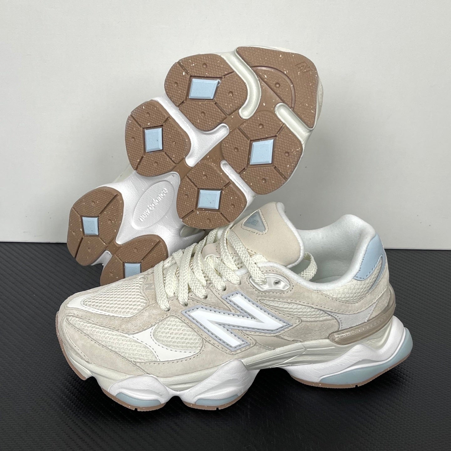 NB 9060 Bisque