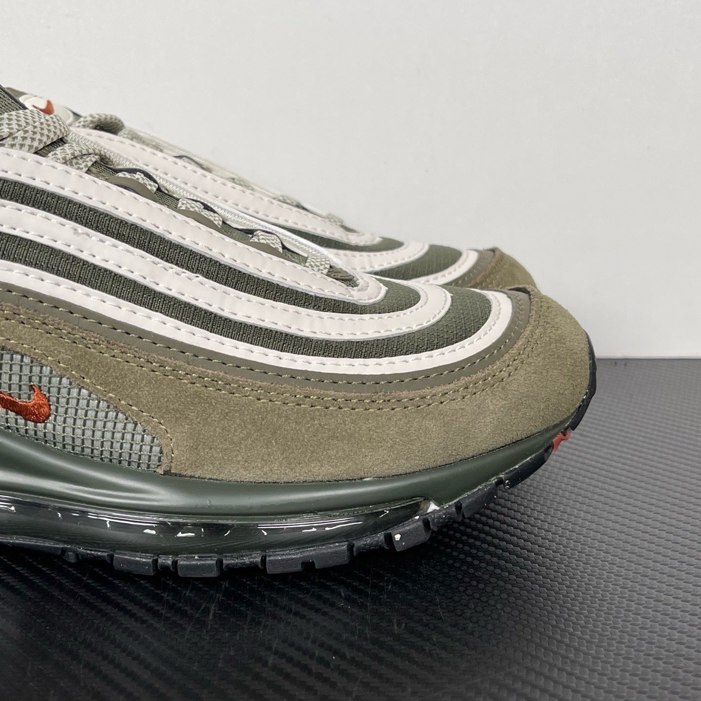 97 Olive Cream