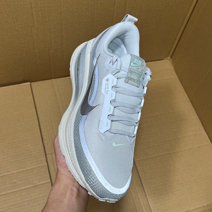Vomero 18 Gore-Tex Grey