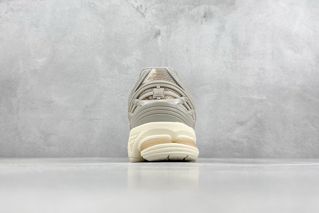 1906 Sand Grey