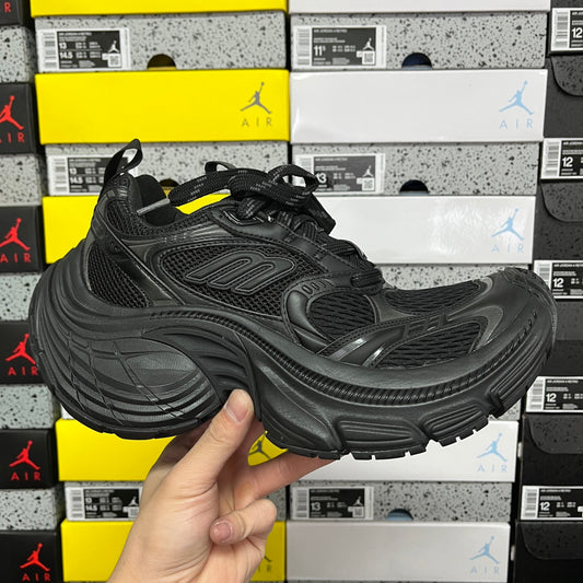 BLG 10XL Triple Black