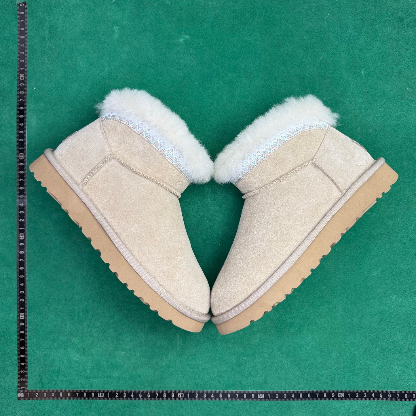 TT UGG Classic Novelty