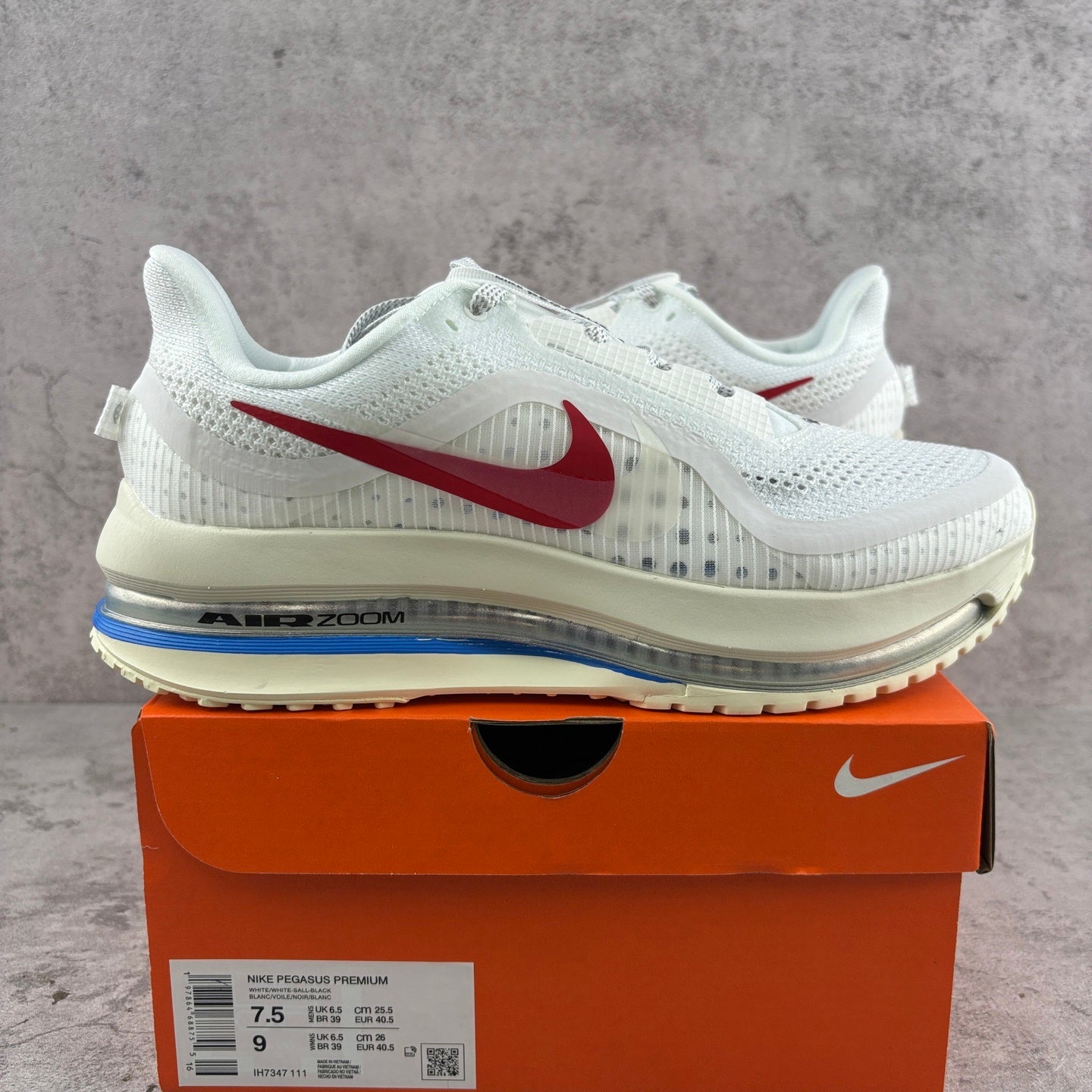 Pegasus Premium White