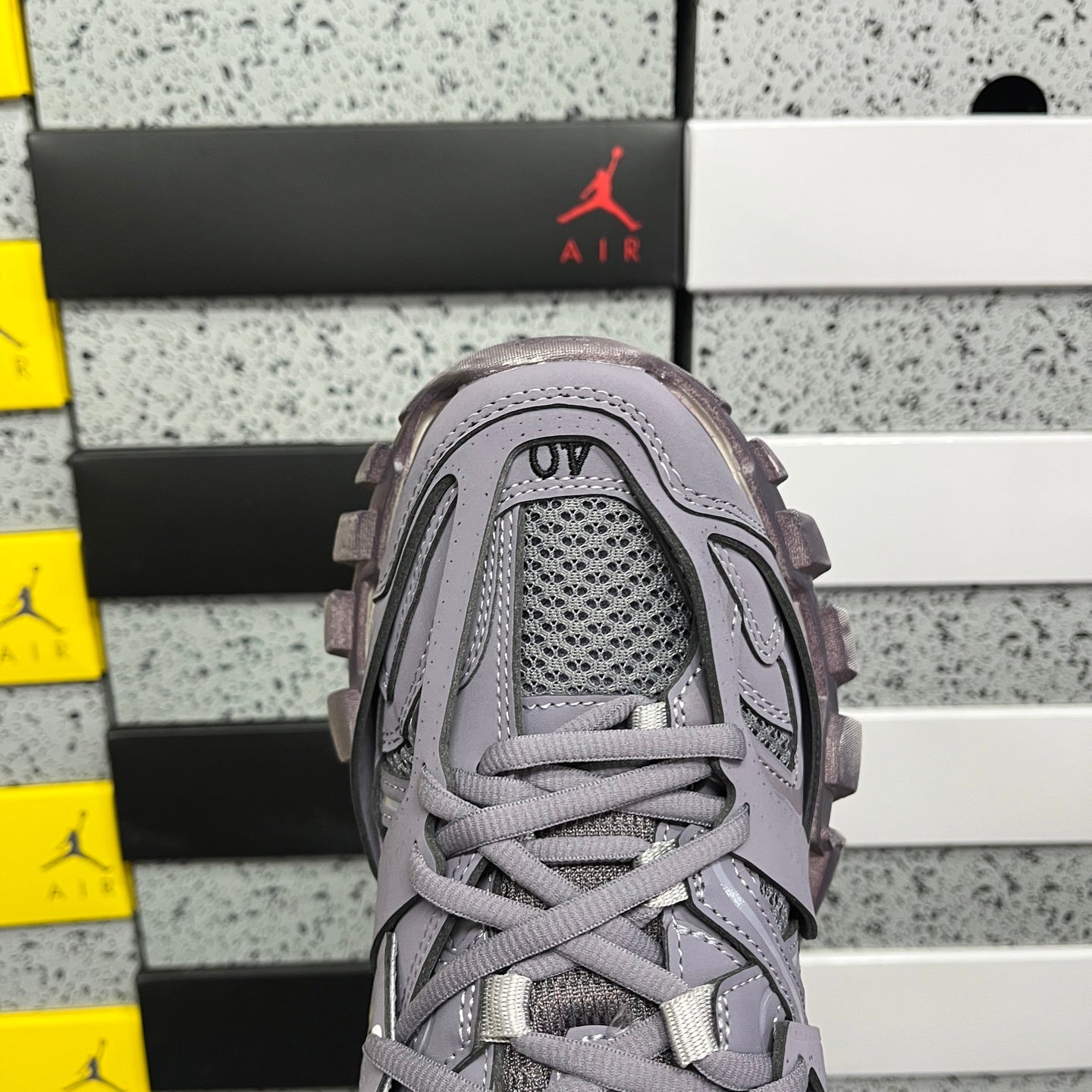BLG Track Medium Grey