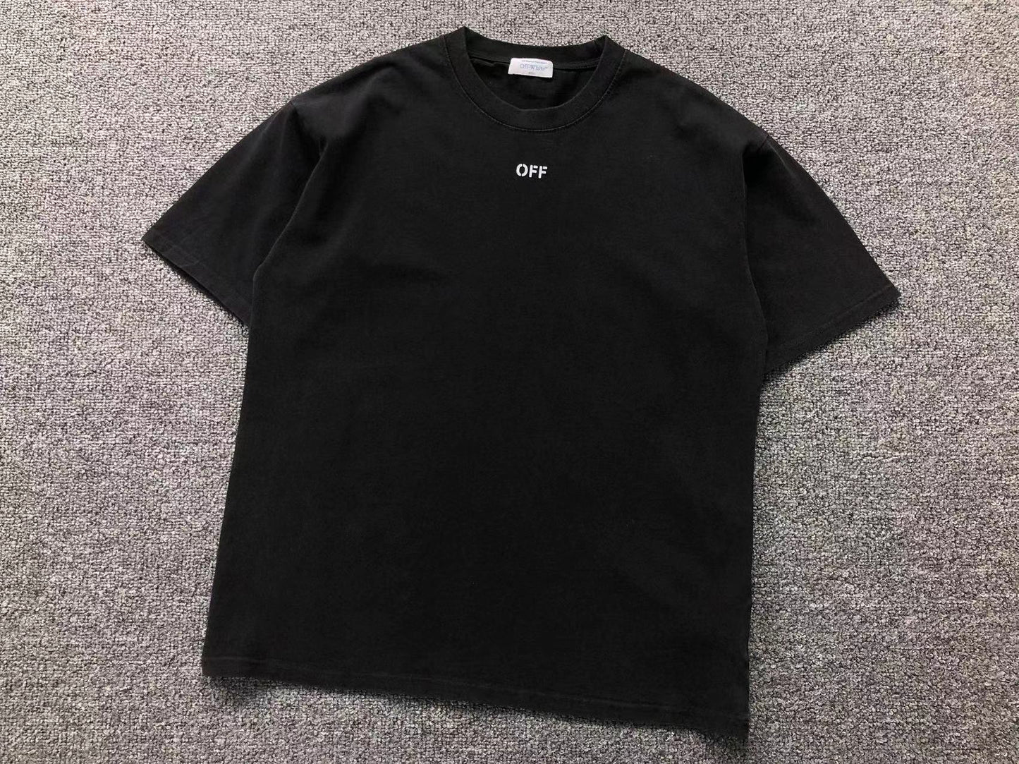 T-shirt Off