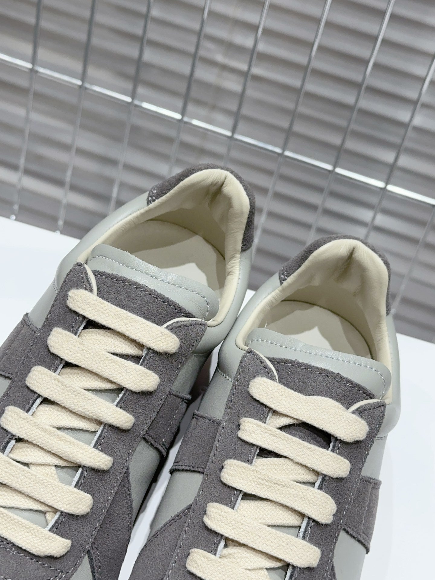 Maison Grey Fog Gum Sole