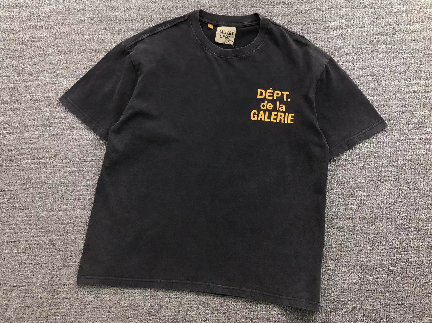 T-shirt GALLERY DEPT