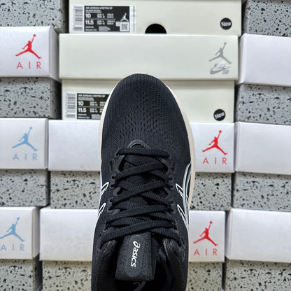 GEL-NIMBUS 28 Black/White