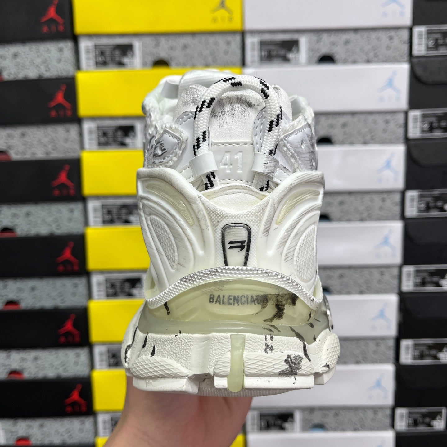 BLG Runner 7.0 Graffiti - White Black