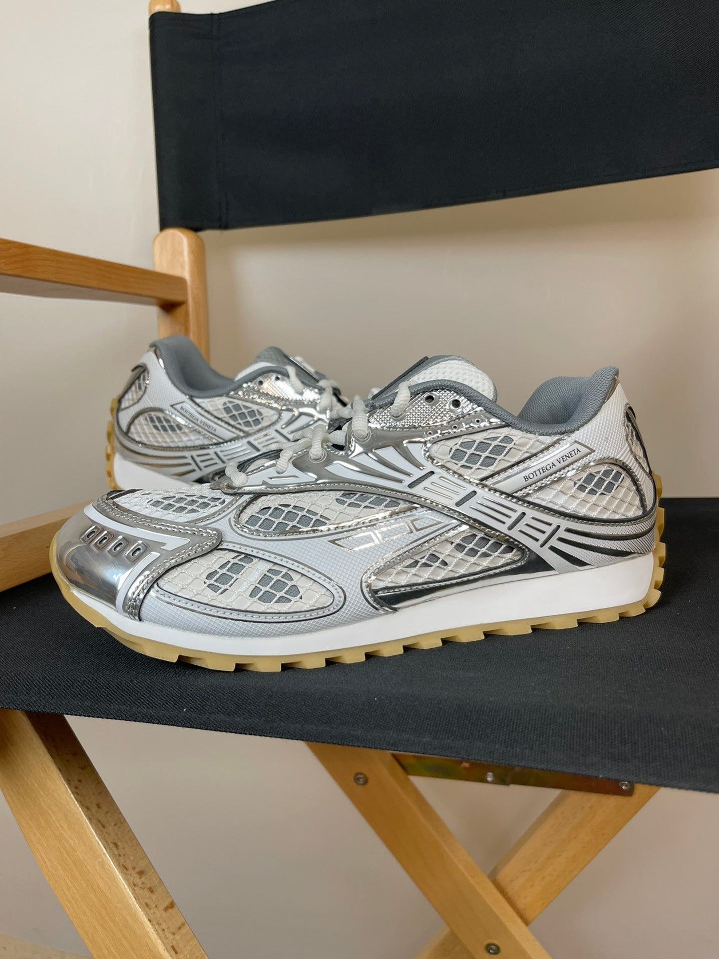 BV Orbit Silver and White
