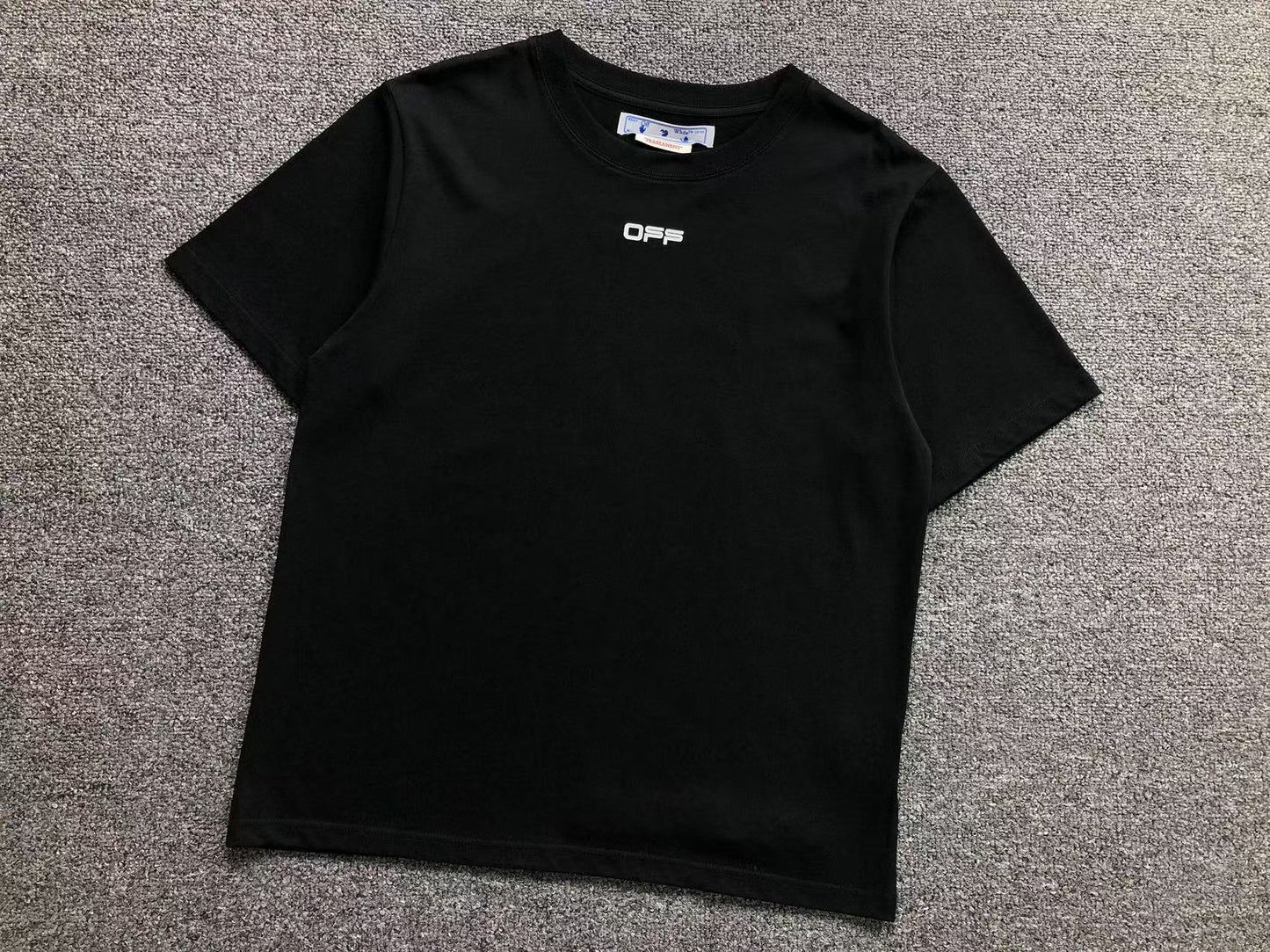 T-shirt Off