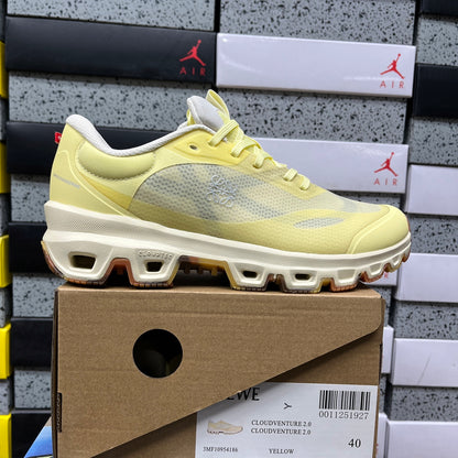 Cloudtilt Loewe Yellow