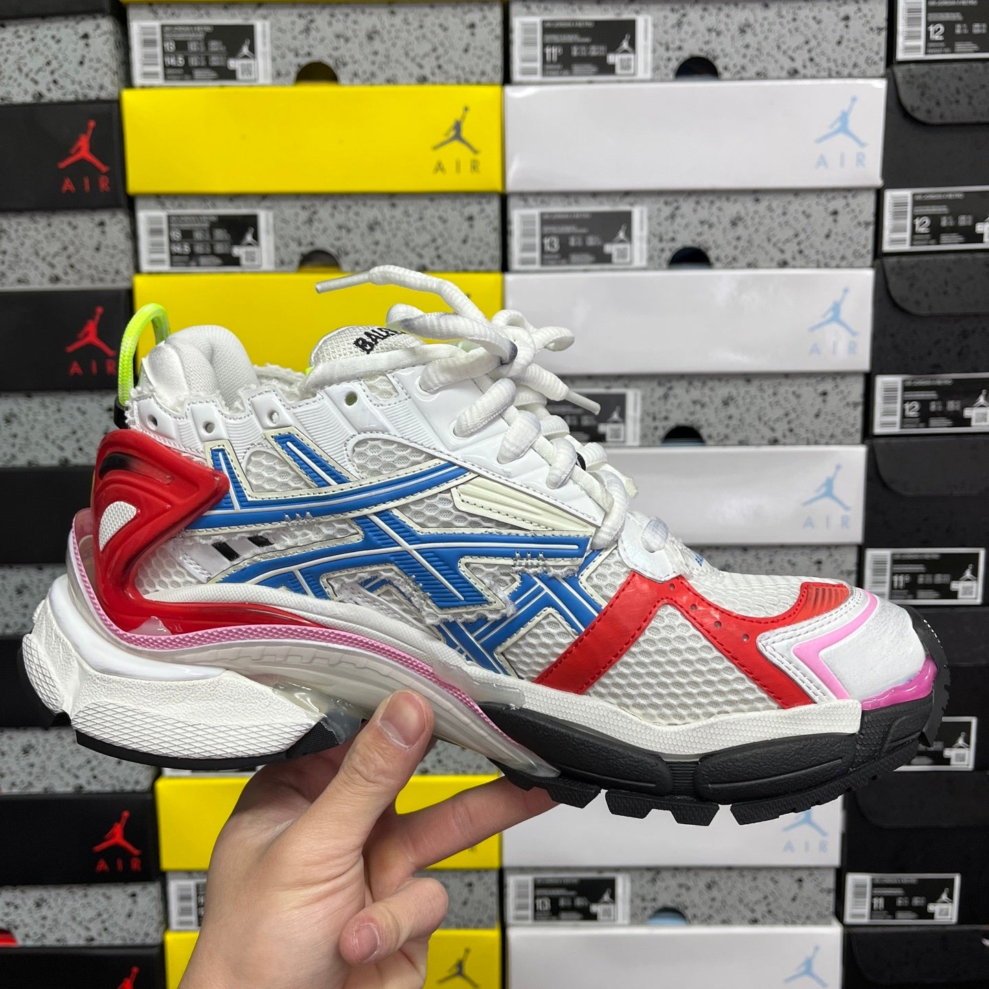 BLG Runner 7.0 White/Blue/Pink/Red