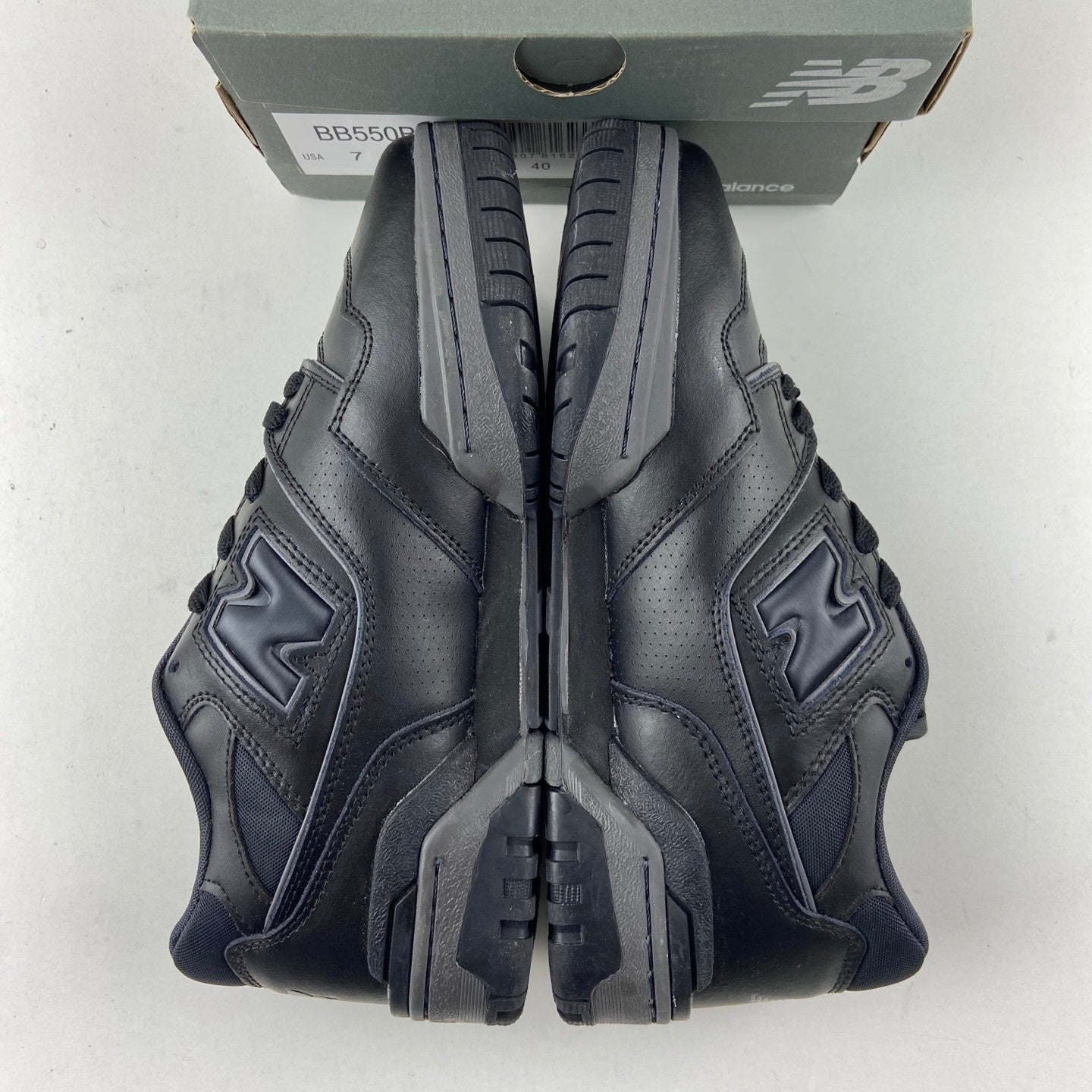 550 All Black