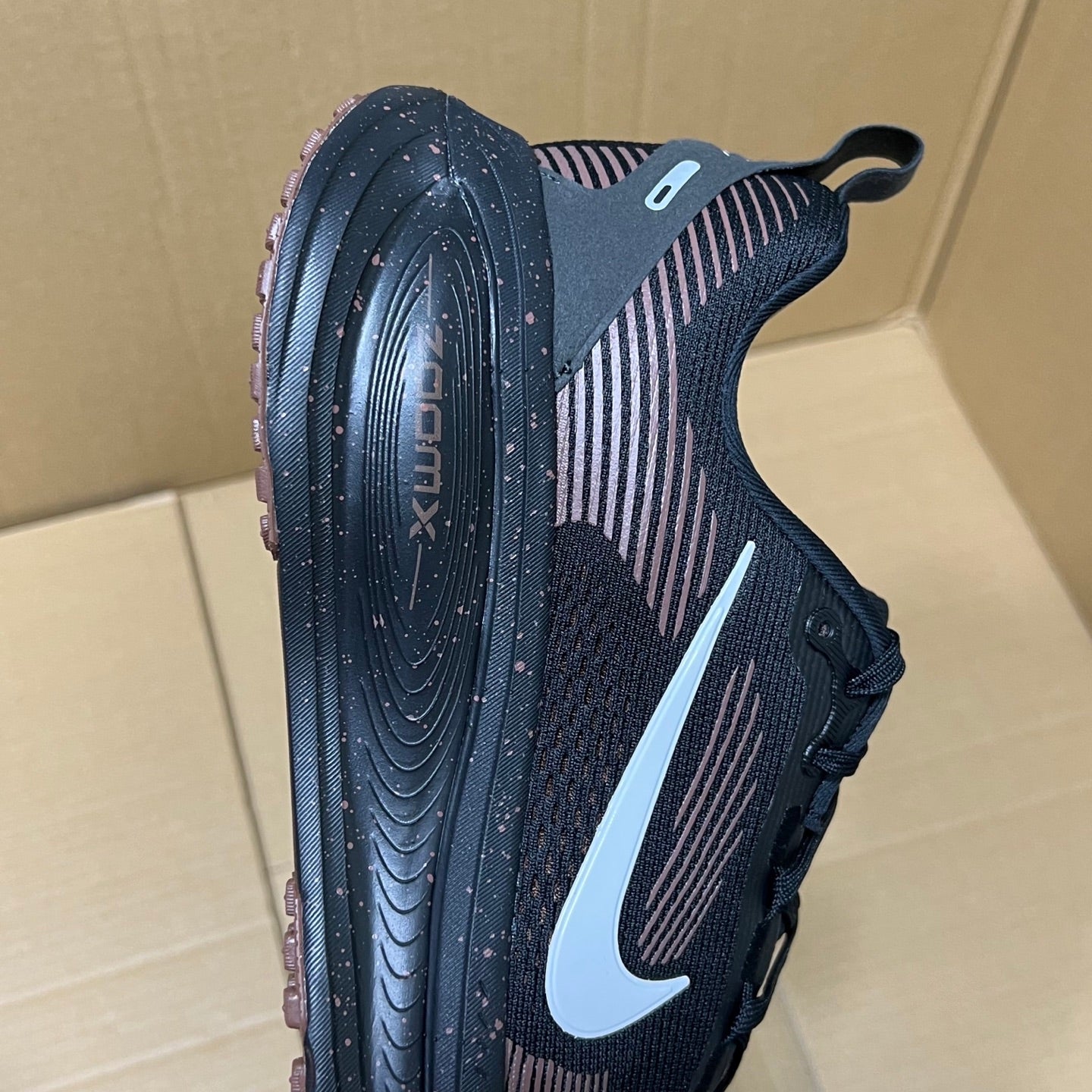Vomero 18 Black/Brown