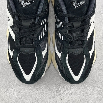 NB 9060 Black White Classic