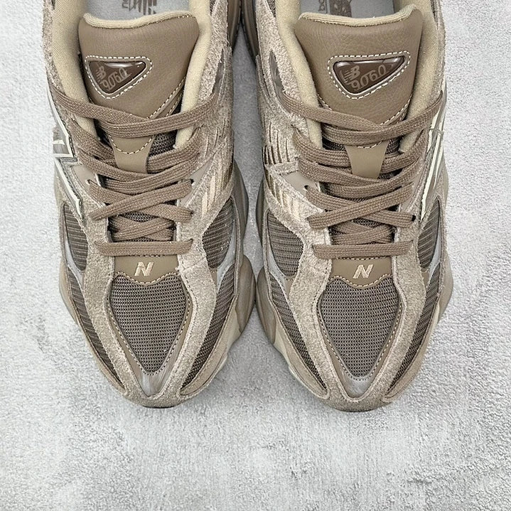 NB 9060 Mushroom Timberwolf