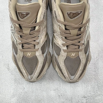 NB 9060 Mushroom Timberwolf