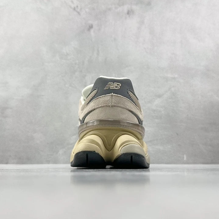 NB 9060 Driftwood Castlerock