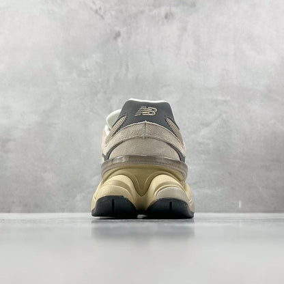 NB 9060 Driftwood Castlerock