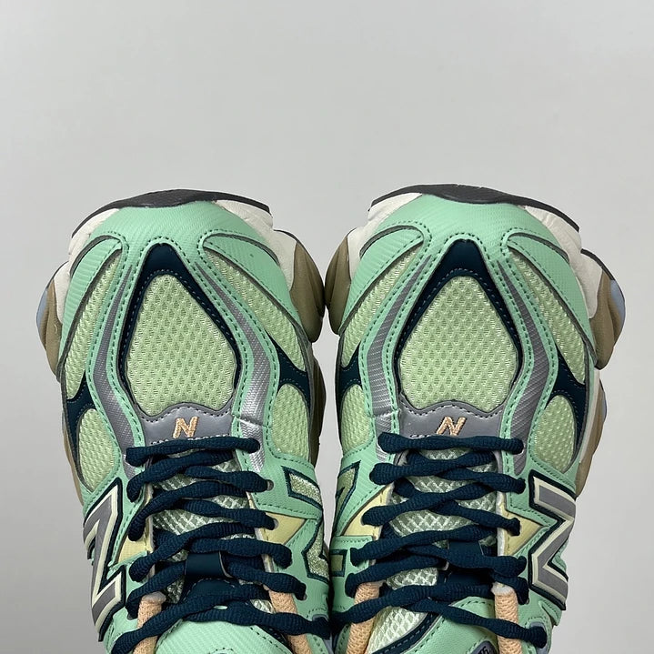NB 9060 Sweetgrass Deep Ocean