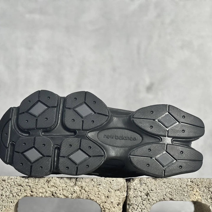NB 9060 Triple Black