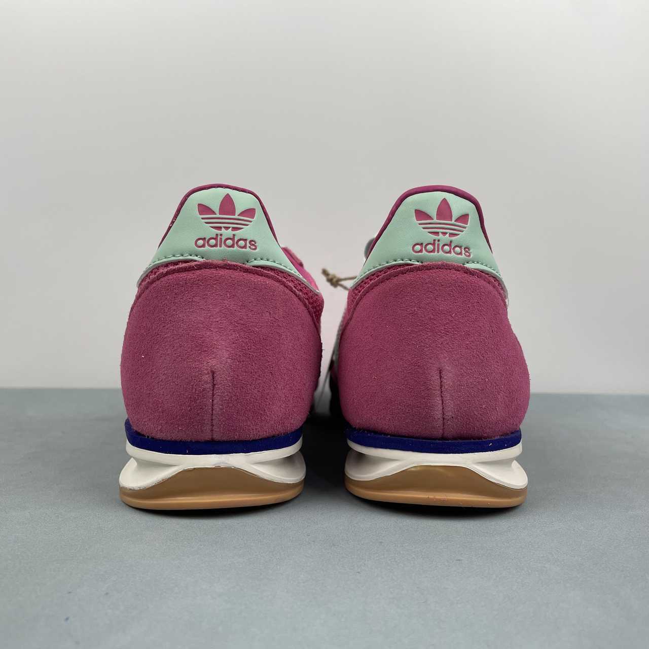 AD SL Milk Red White